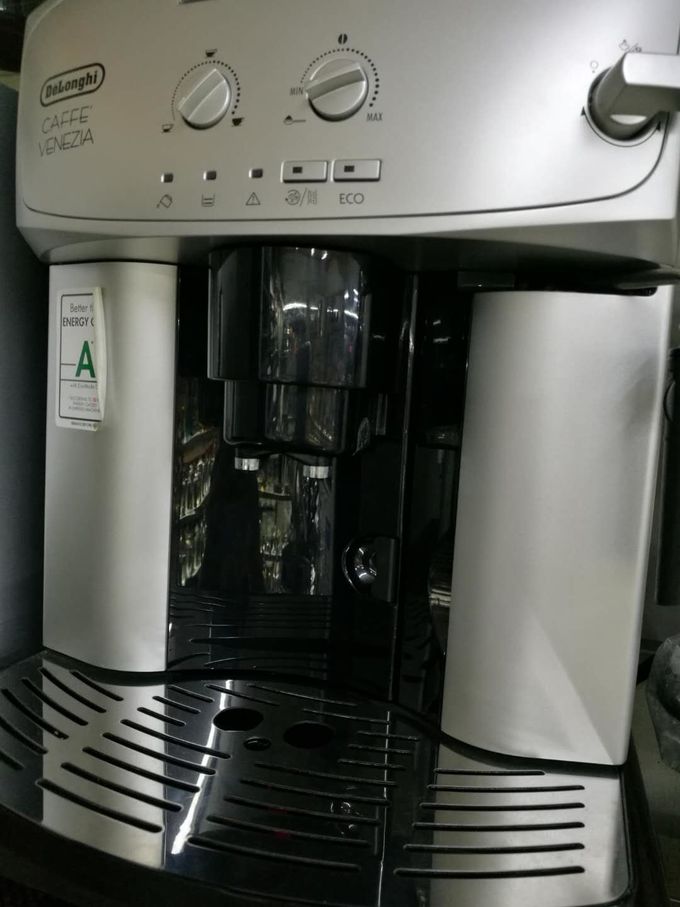 DeLonghi Commercial Coffee Machine Automatic Espresso / Cappuccino