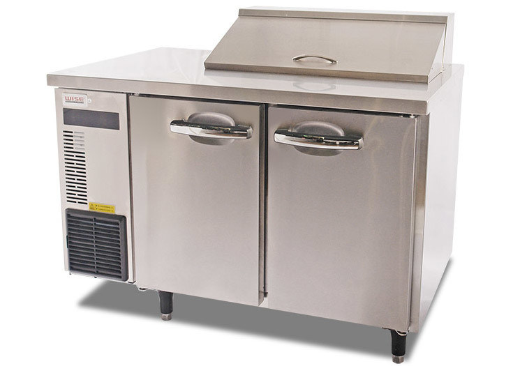 Two Door Salad Bar Refrigerated Work Table With 6 x 1/6 SIZE GN Food Pans Commercial