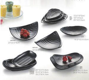 Porcelain Dinnerware Sets / Melamine Black Matte Dinner Set Plate Unique Shape