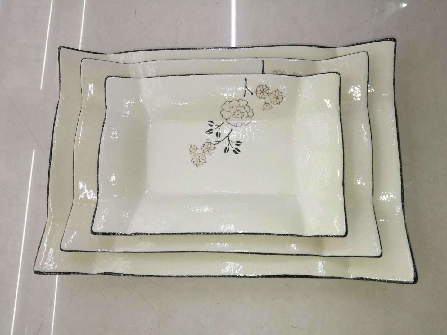 Korean Style White Porcelain Dinnerware Sets With Traditional Flower